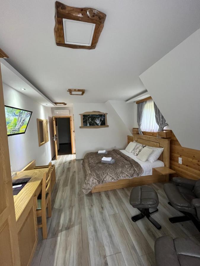Inn Rustic River