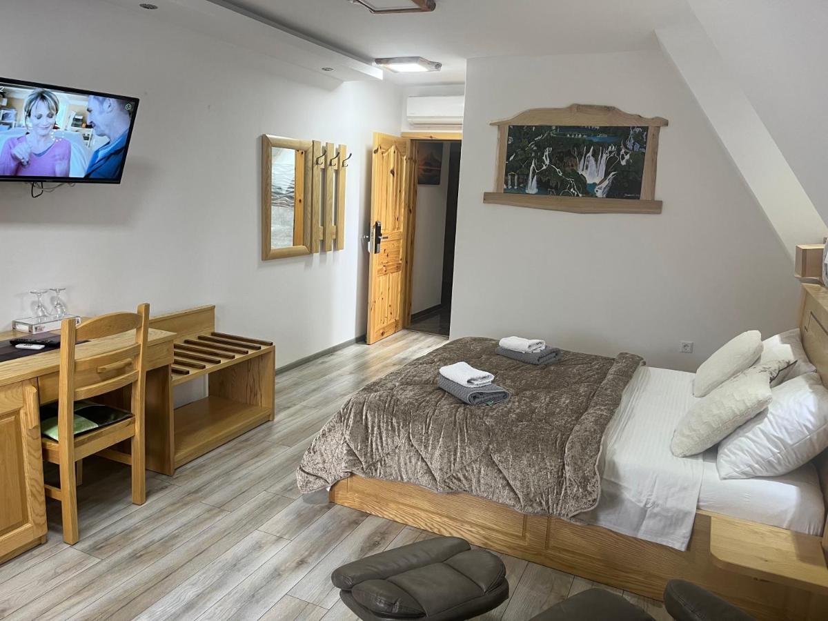 Rustic River Inn Prijeboj